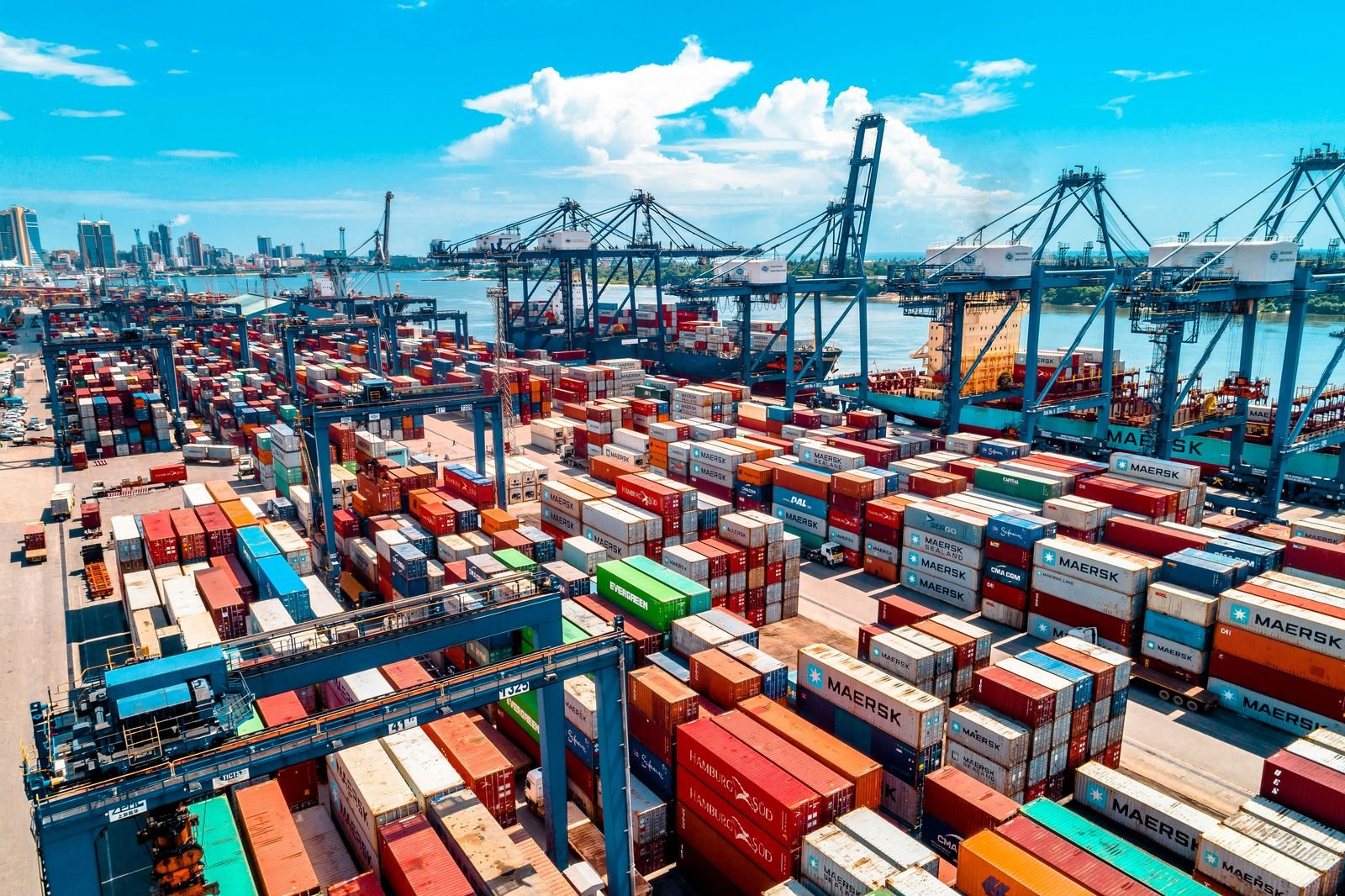 Transportation and logistics asset tracking